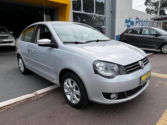 VOLKSWAGEN POLO SEDAN 1.6 MI COMFORTLINE 8V FLEX 4P MANUAL VOLKSWAGEN POLO SEDAN 1.6 MI COMFORTLINE 8V FLEX 4P MANUAL